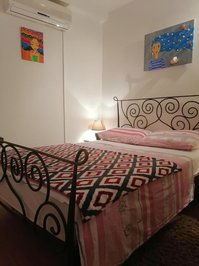 Apartment Nikolina โตรกีร์ ภายนอก รูปภาพ