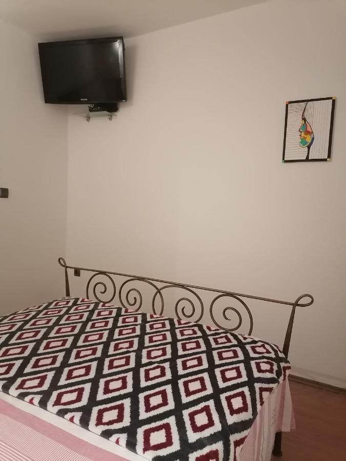 Apartment Nikolina โตรกีร์ ภายนอก รูปภาพ