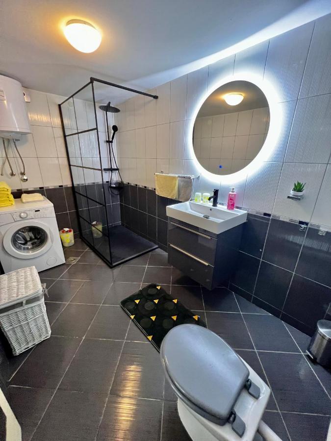 Apartment Nikolina โตรกีร์ ภายนอก รูปภาพ