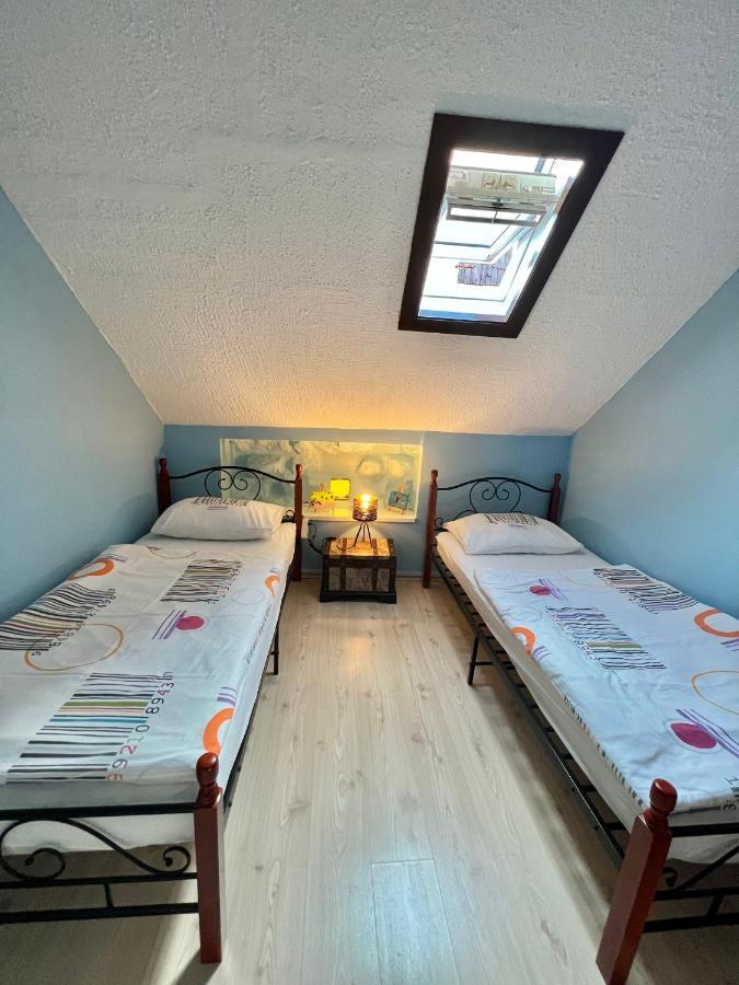Apartment Nikolina โตรกีร์ ภายนอก รูปภาพ