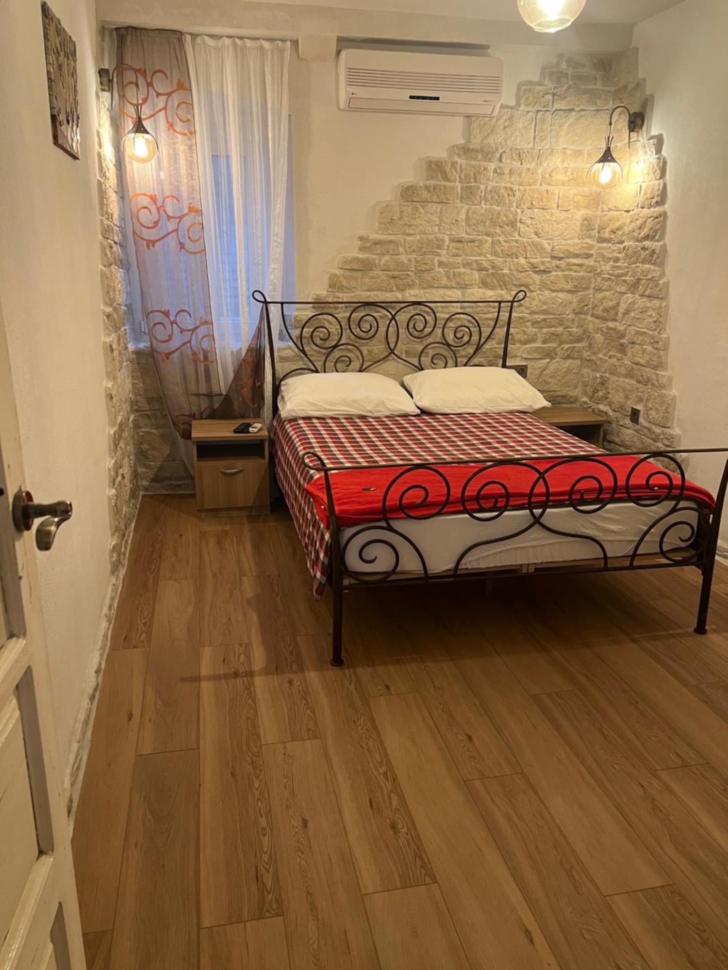 Apartment Nikolina โตรกีร์ ภายนอก รูปภาพ