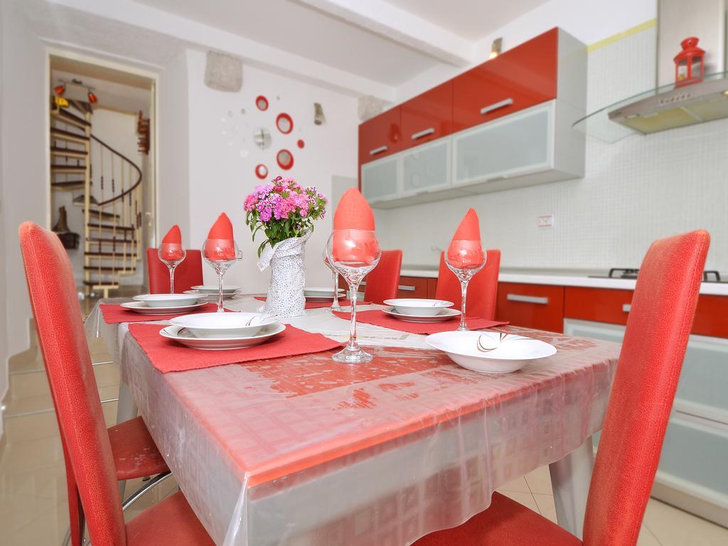 Apartment Nikolina โตรกีร์ ภายนอก รูปภาพ