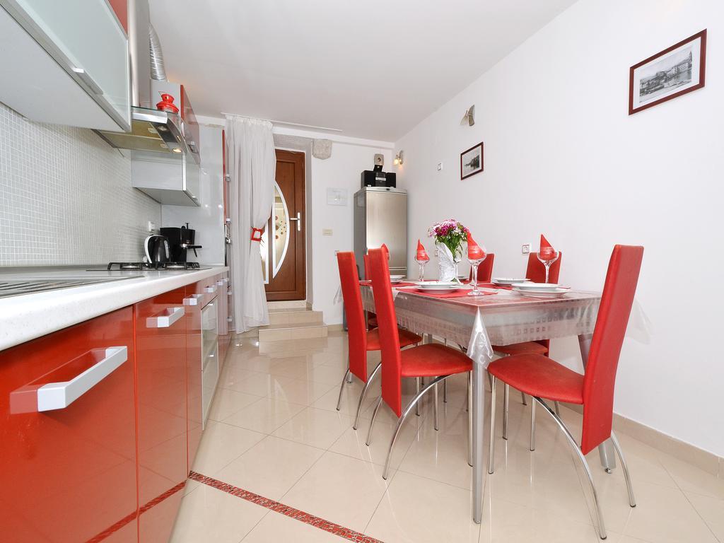 Apartment Nikolina โตรกีร์ ภายนอก รูปภาพ