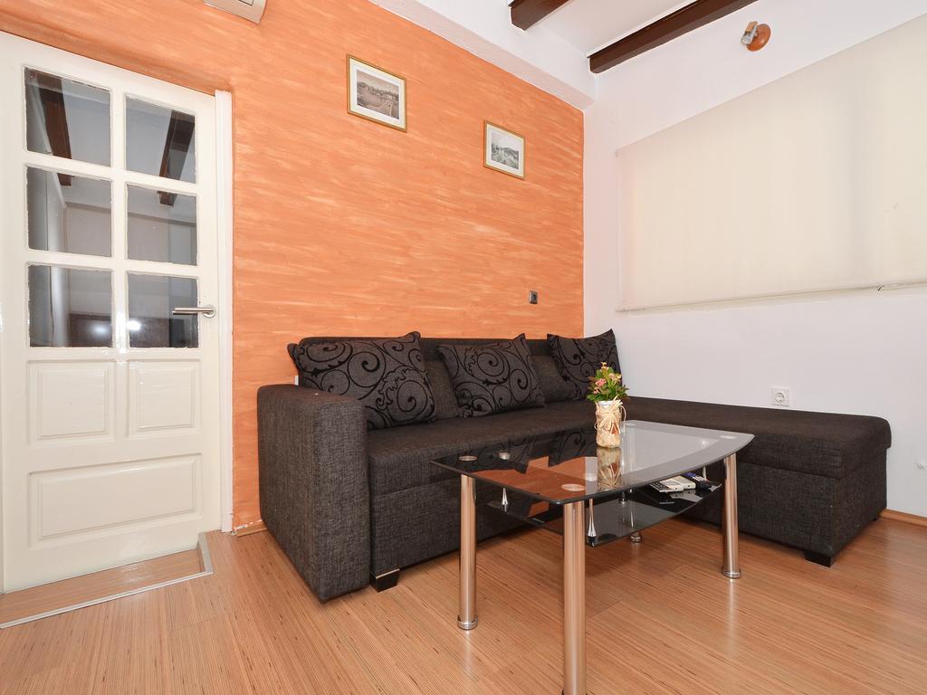 Apartment Nikolina โตรกีร์ ภายนอก รูปภาพ